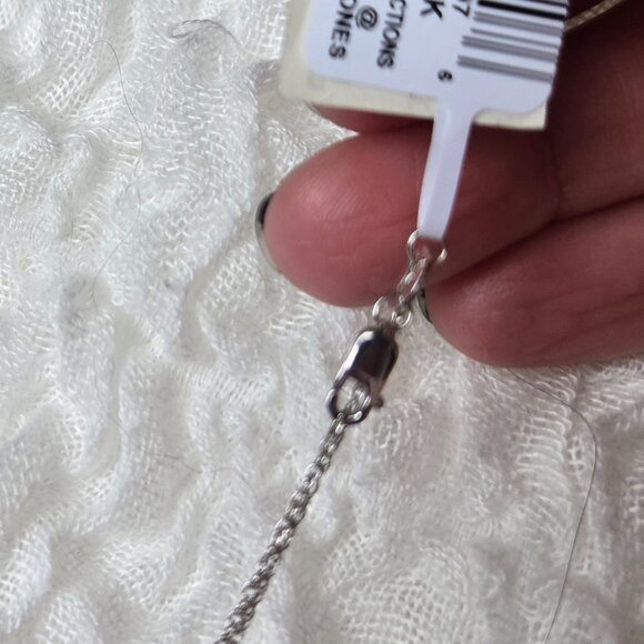 14k cross necklace NWT - Picture 4 of 5